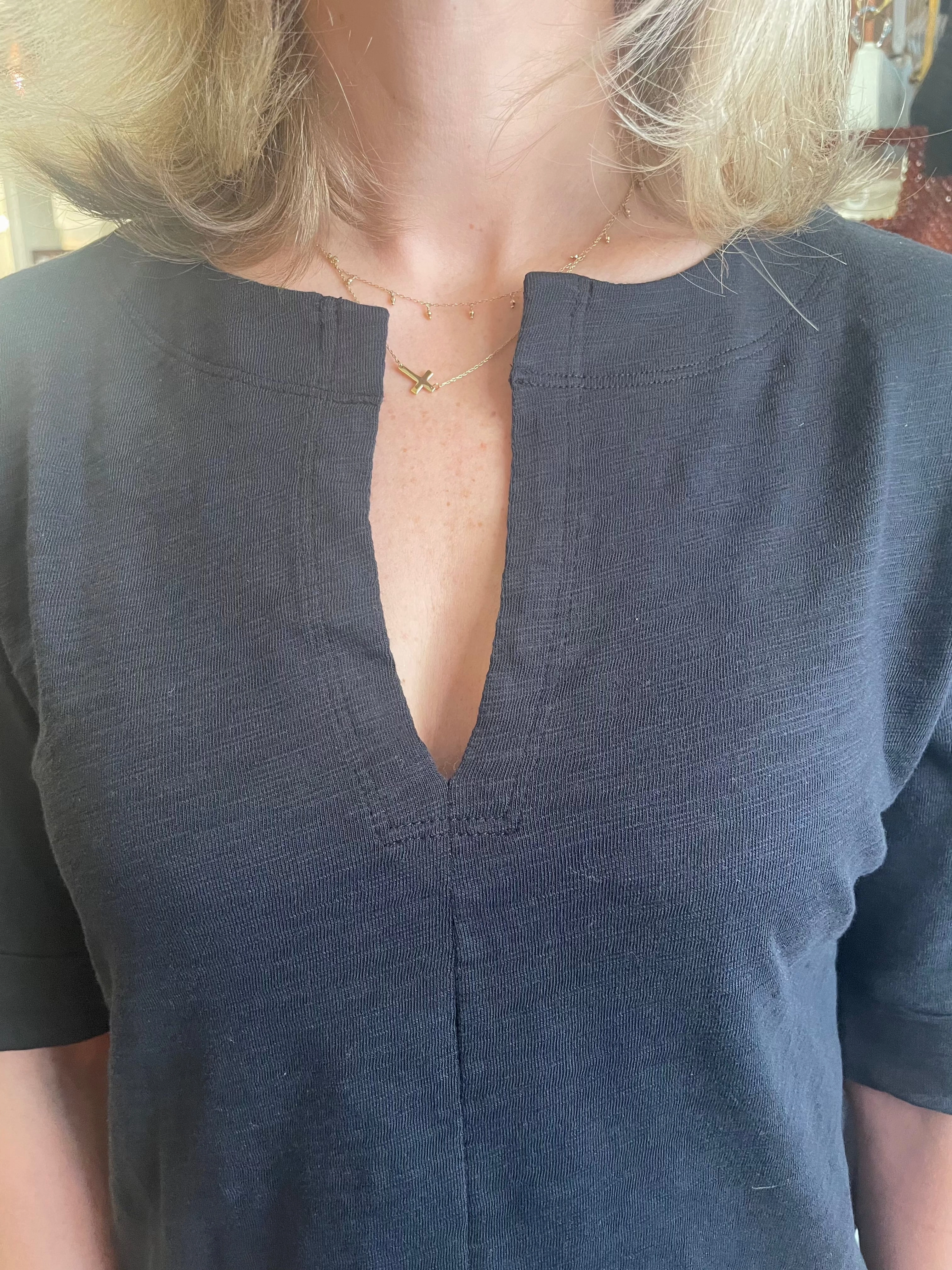 Cuffed Sleeve Split Neck Black AntiPillingTechnology