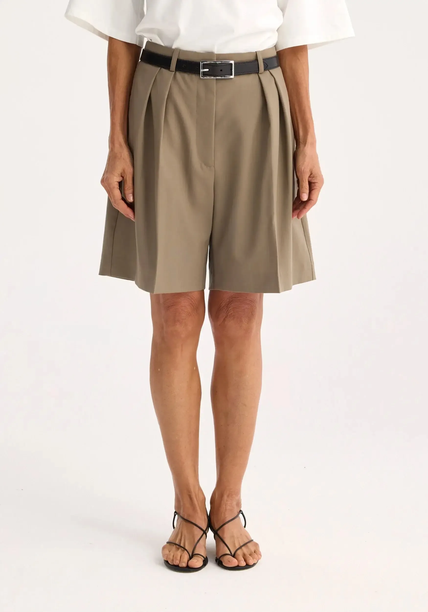 TAILORED WIDE LEG SHORTS