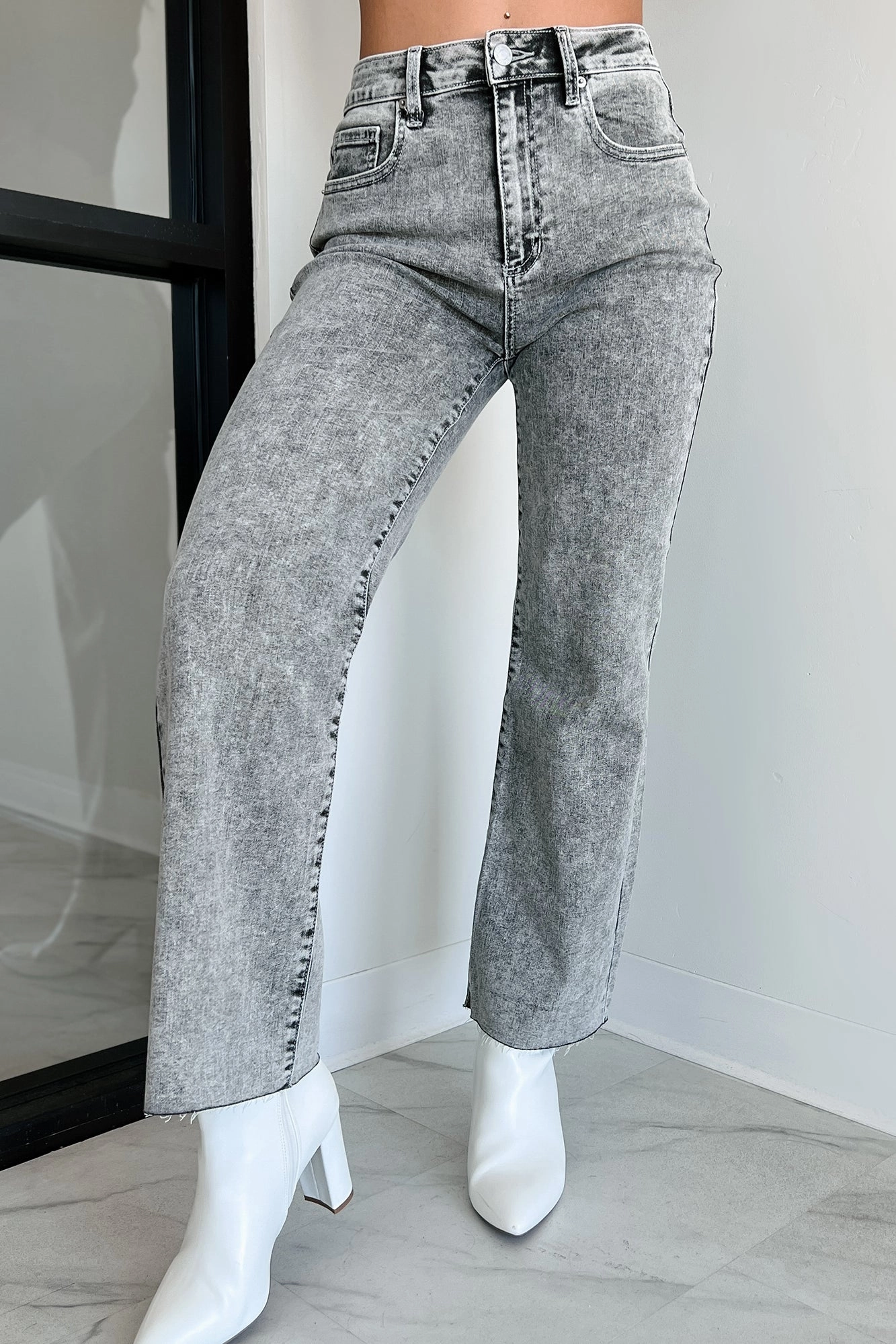 Outdoor Lifestyle Tough Stretch Tannis High Rise Wide Leg Sneak Peek Jeans (Light Acid)