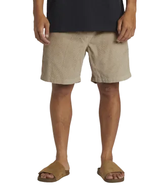 Taxer Cord Walkshorts in Plaza Taupe