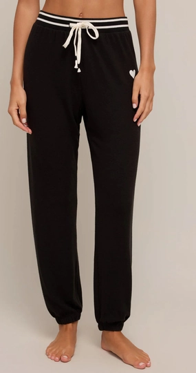 MON AMOUR JOGGER Timeless Appeal