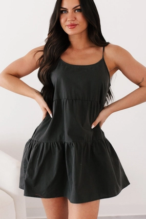 Breathable Wearable Tempting Eyes Sleeveless Tiered Mini Dress (Black)