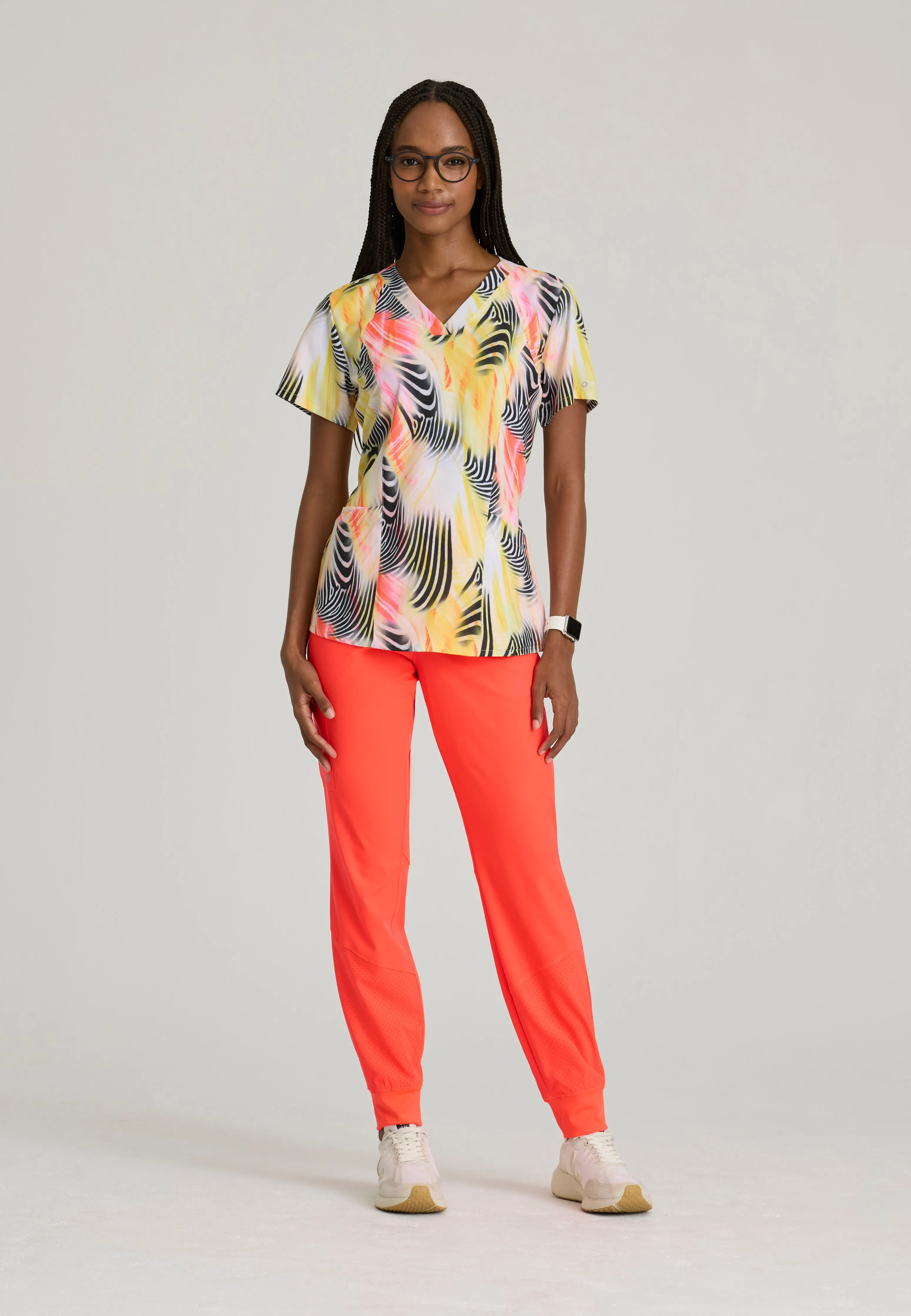 Thrive 4-Pocket V-Neck Print Scrub Top