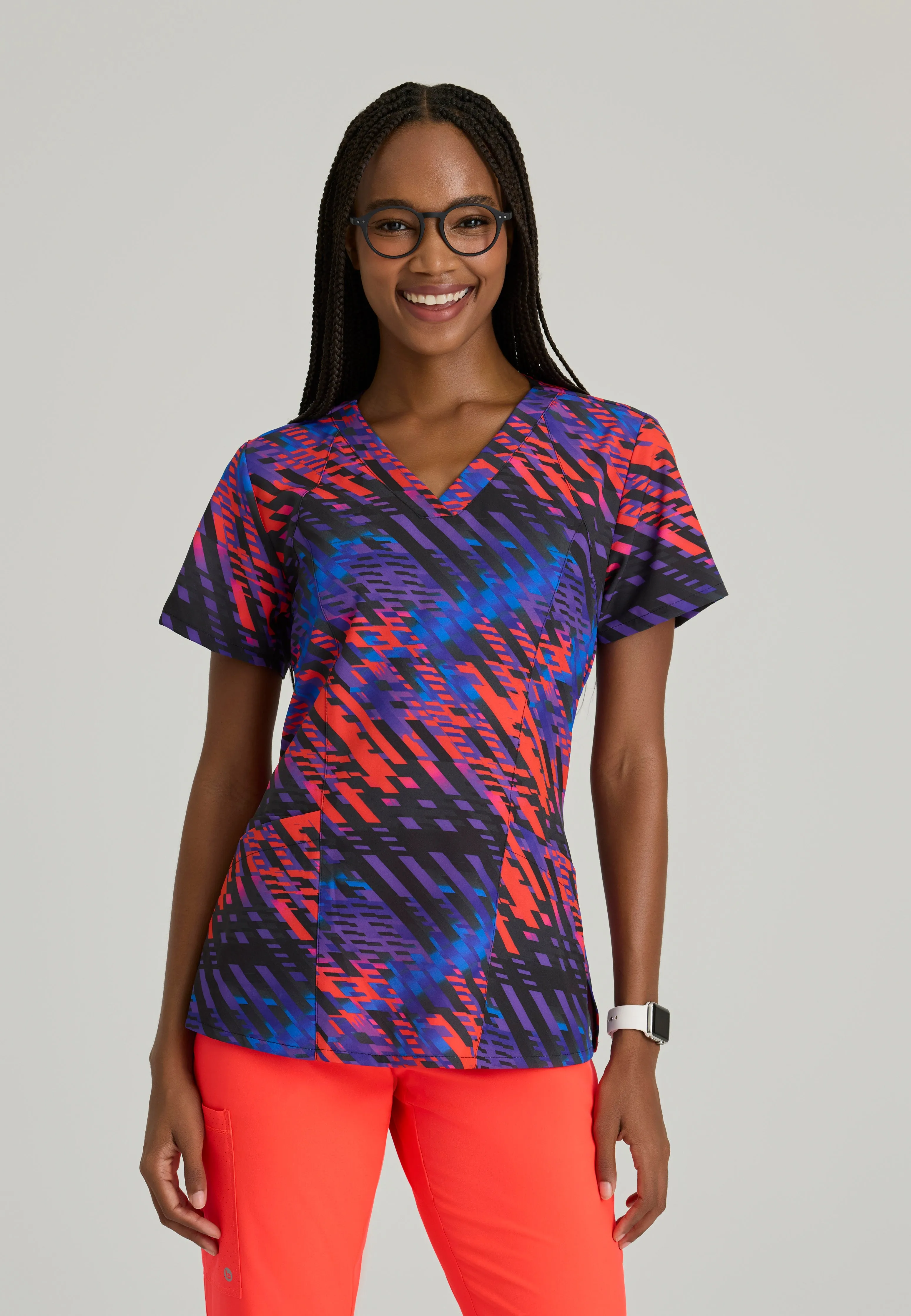 Thrive 4-Pocket V-Neck Print Scrub Top