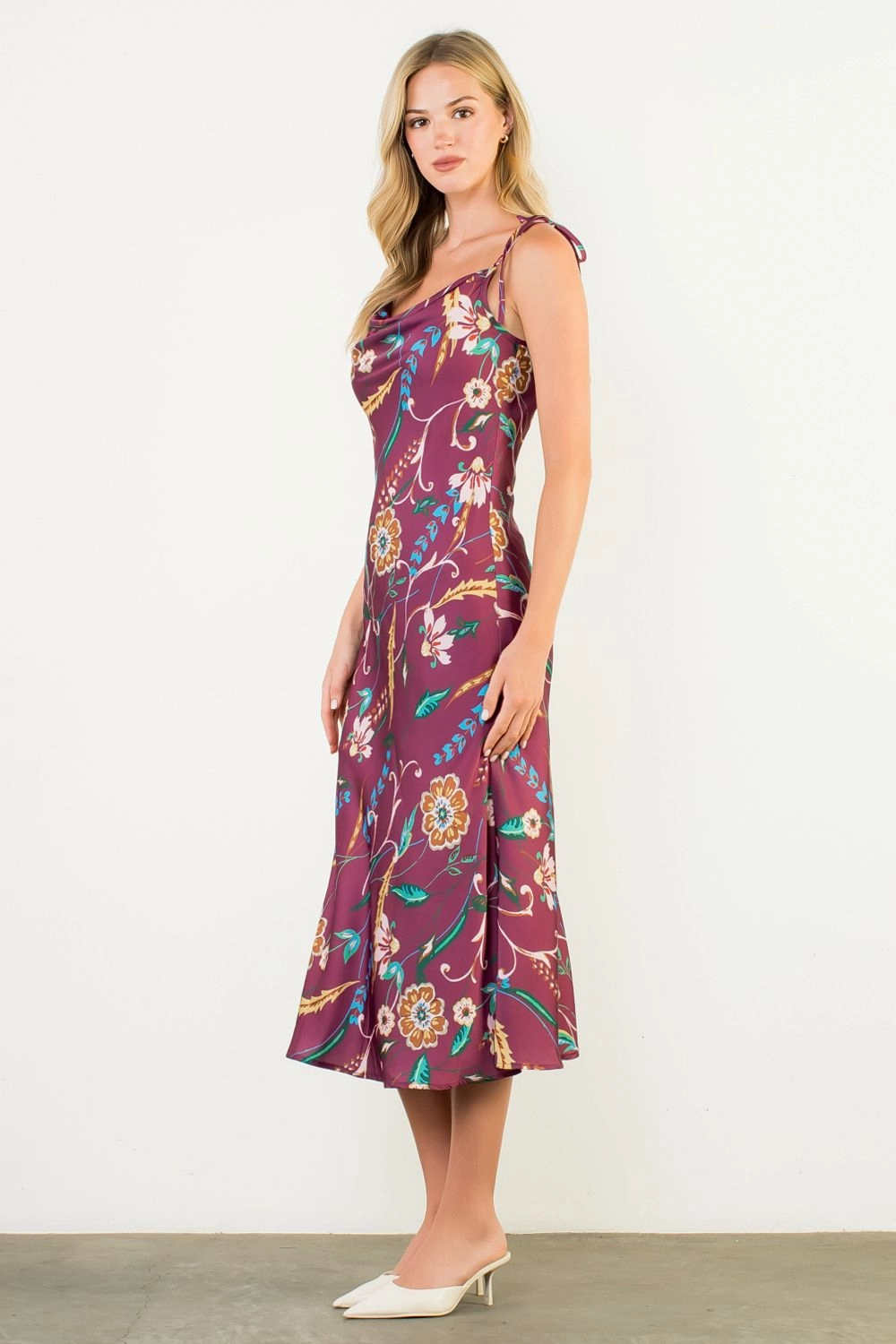 TIE STRAP FLORAL SLIP DRESS Shiny surface Sunset Scene