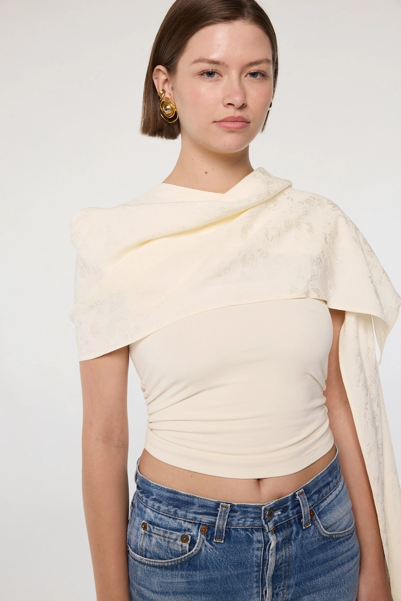 HighElasticity Thread Minimalist Detailing TORA CAPE TOP