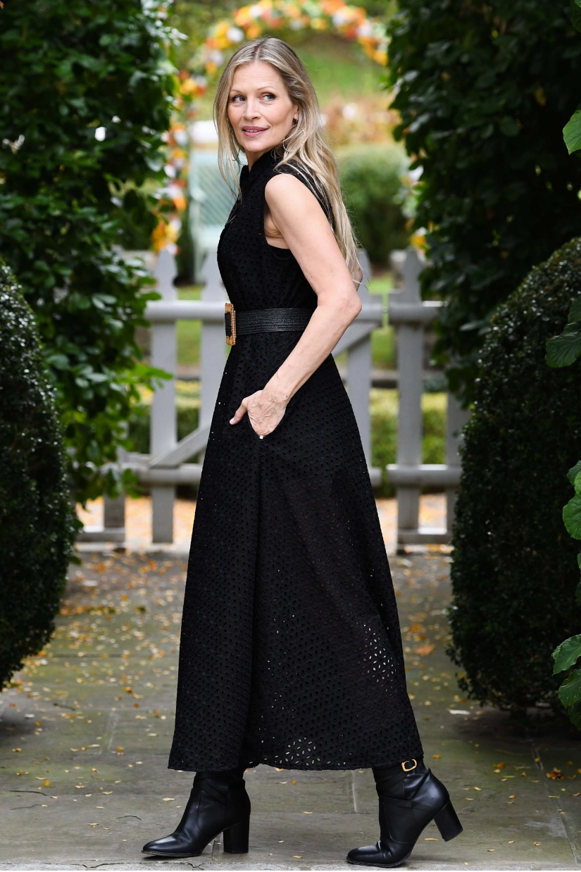 Whitney Dress / Black Eyelet Linen Vibe Versatile Touch