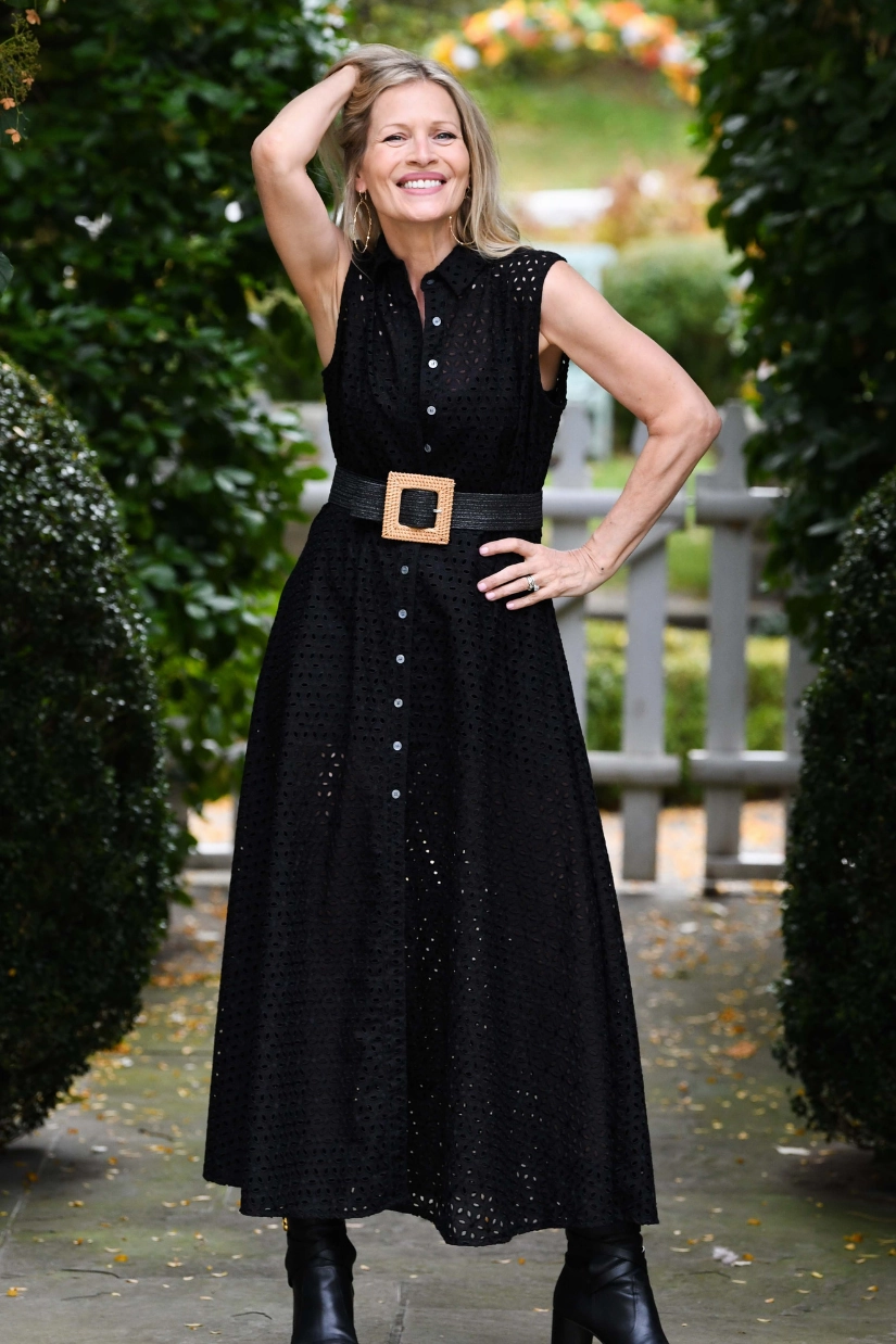 Everyday-Use Whitney Dress / Black Eyelet