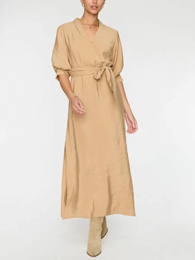 Minimal Details Aurel Dress Sahara