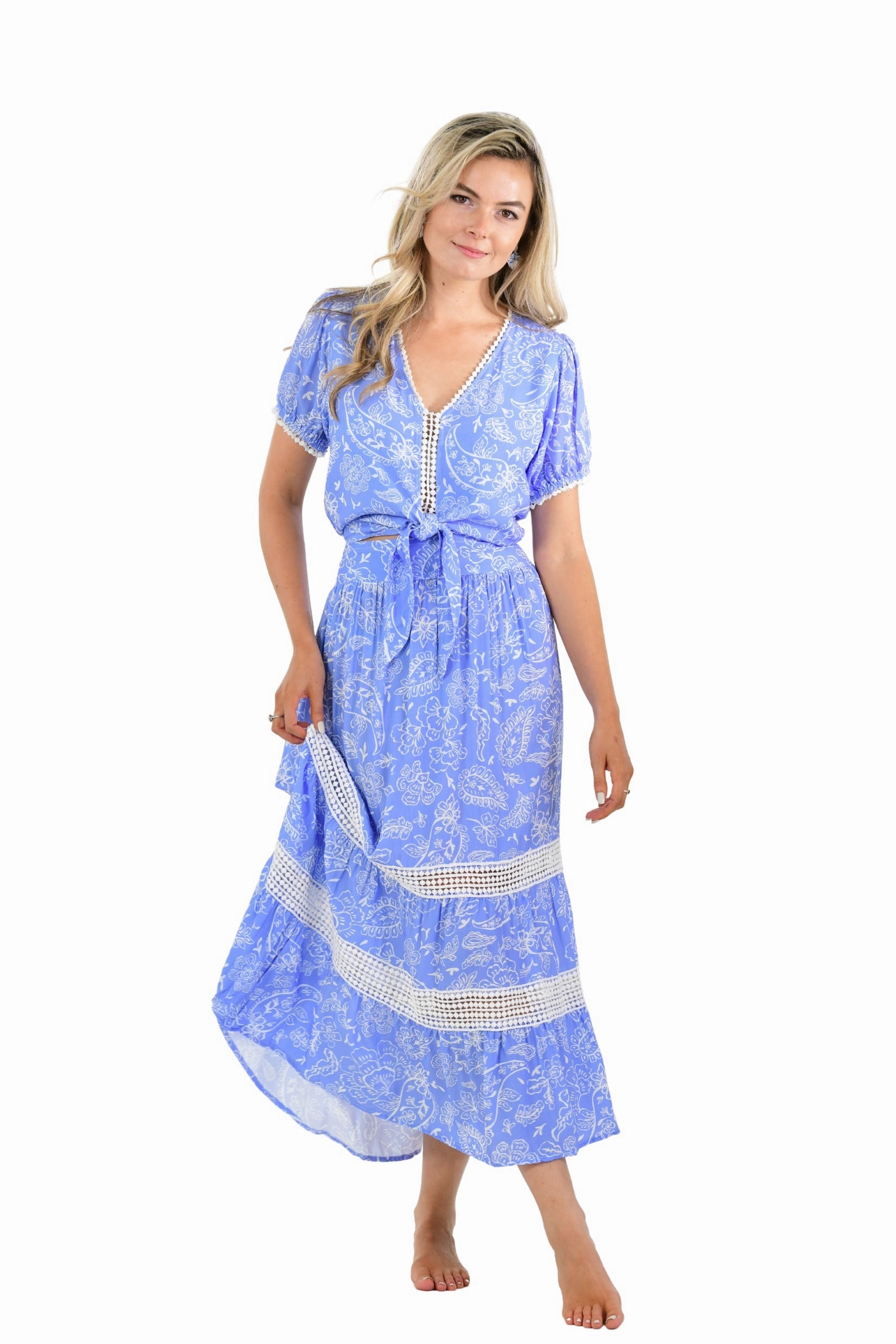 Phoebe Set (Skirt) / Periwinkle Paisley Figure Flattering