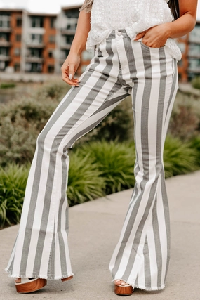 Lightweight insulation FlameRetardantTreatment Certified Flirt Striped Flare Jeans (White/Charcoal)