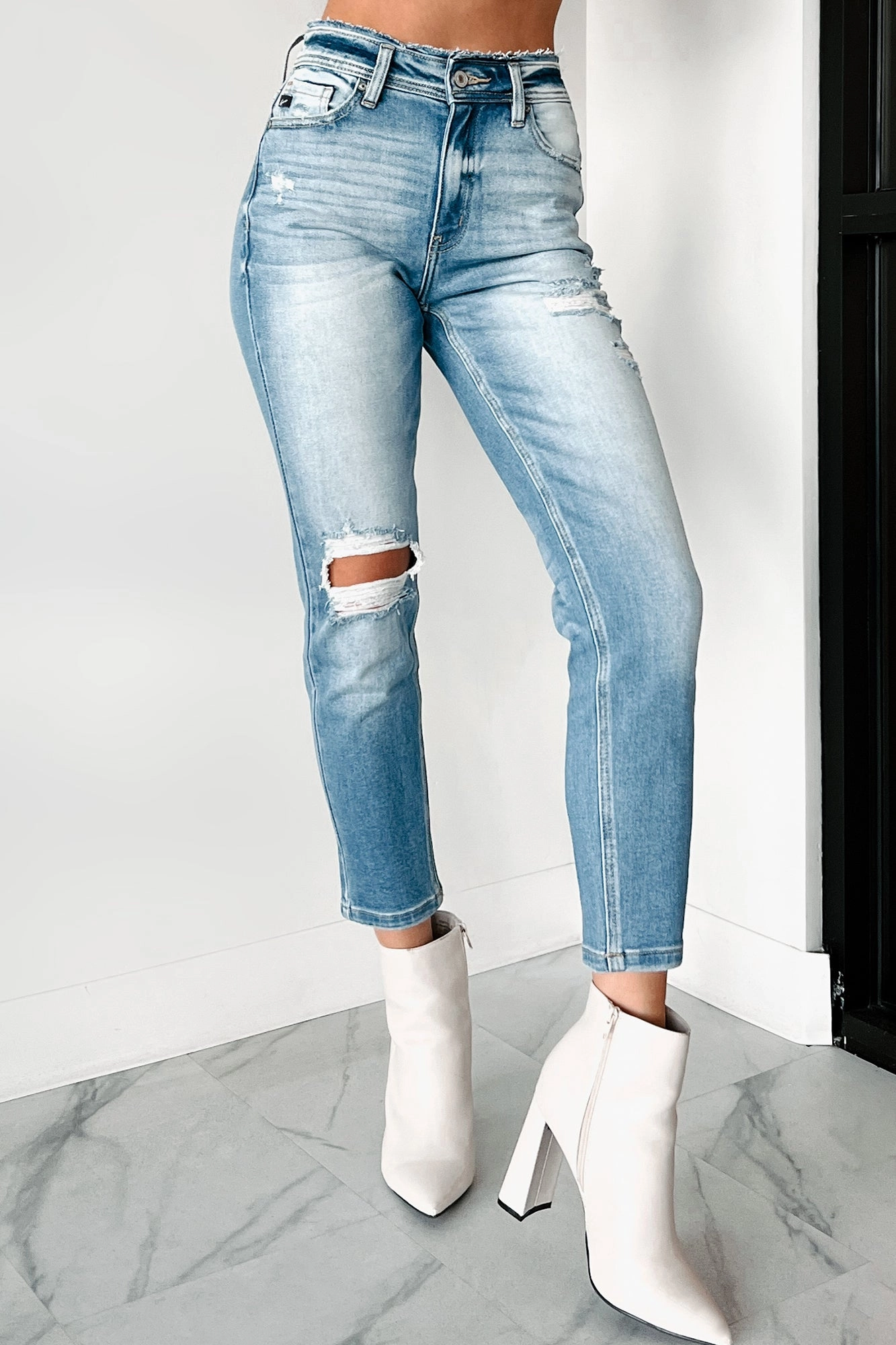 Andreas High Rise Distressed Kancan Mom Jeans (Light) Durable Hem All Fit