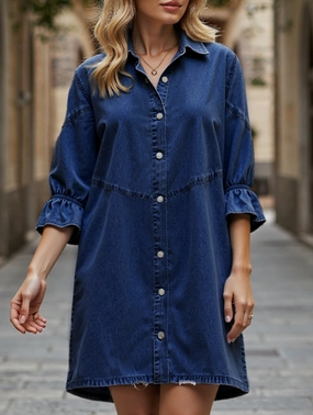 Flattering Silhouette Single-row multi-button denim dress