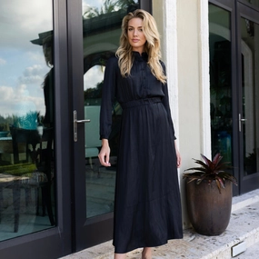 Viviane Satin Dress | Black Relaxed Movement Fresh Energy