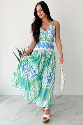 Chic and Flattering Layered Comfort Wear Walking Tall Tropical Print Maxi Dress (Green/Multi)