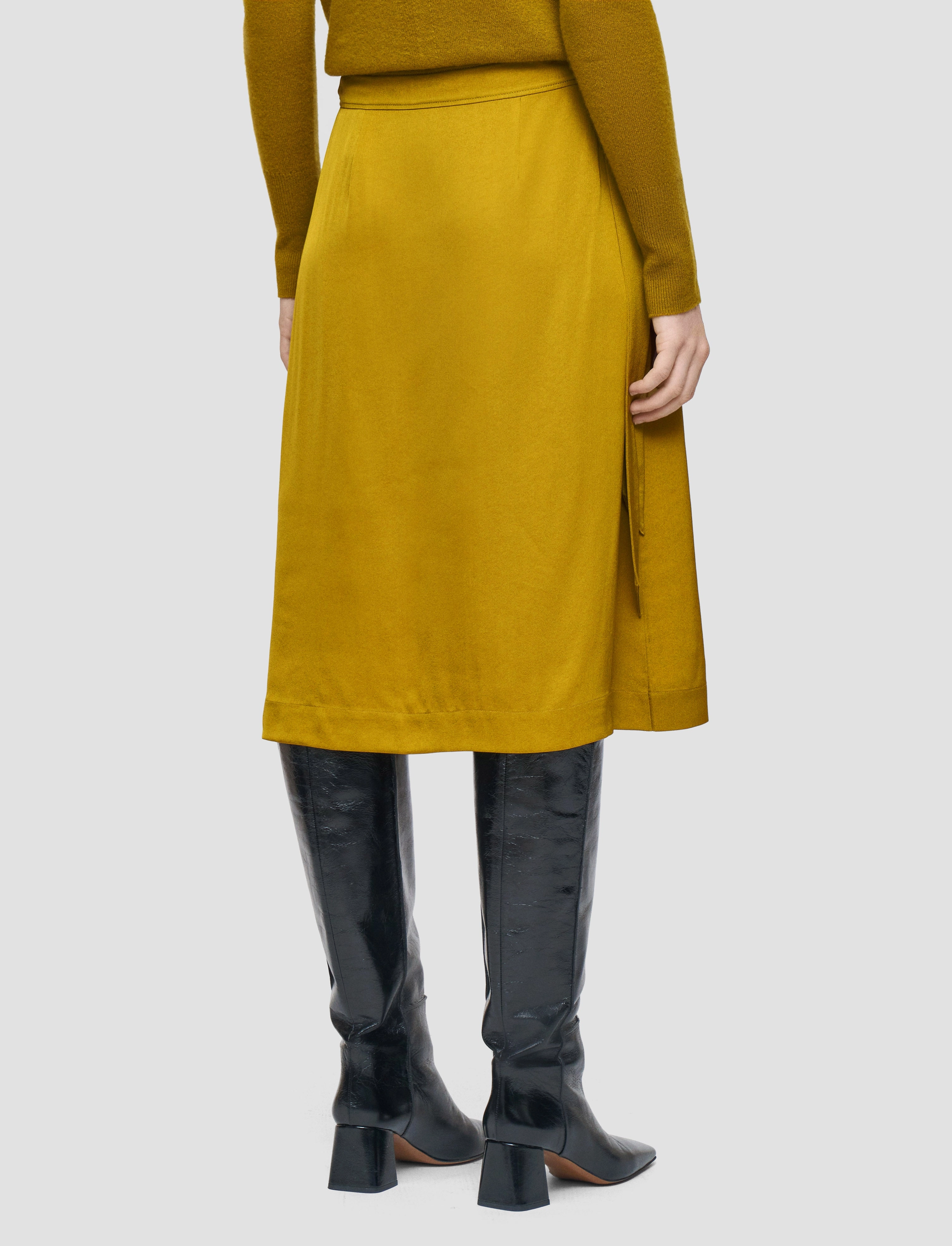 Jeanne Light Crepe Skirt Reinforced Pockets