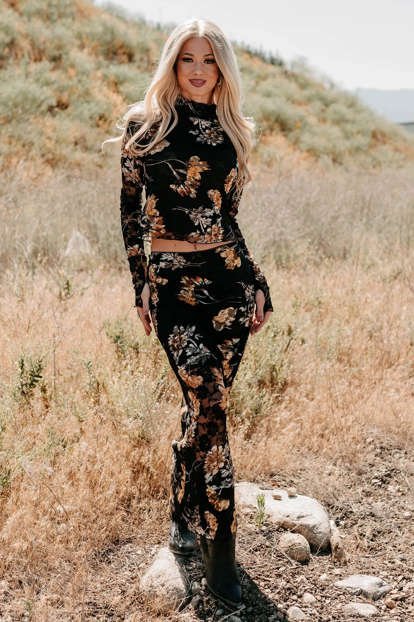 She??s Got Heart Floral Mesh Lace Top (Black) OversizedSilhouette Hidden Zipper Pocket