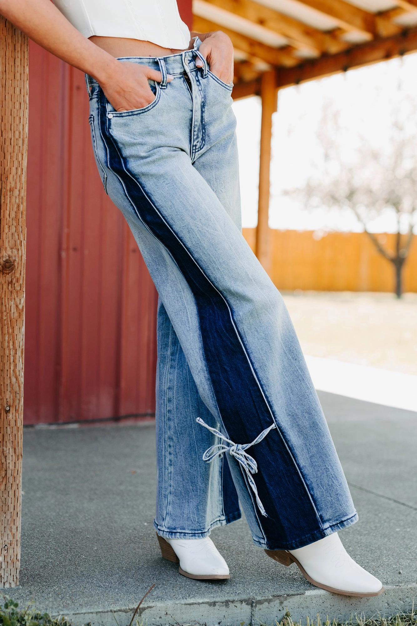 Active Comfort Wes Contrast Side Saige Denim Wide Leg Jeans (Medium Light)