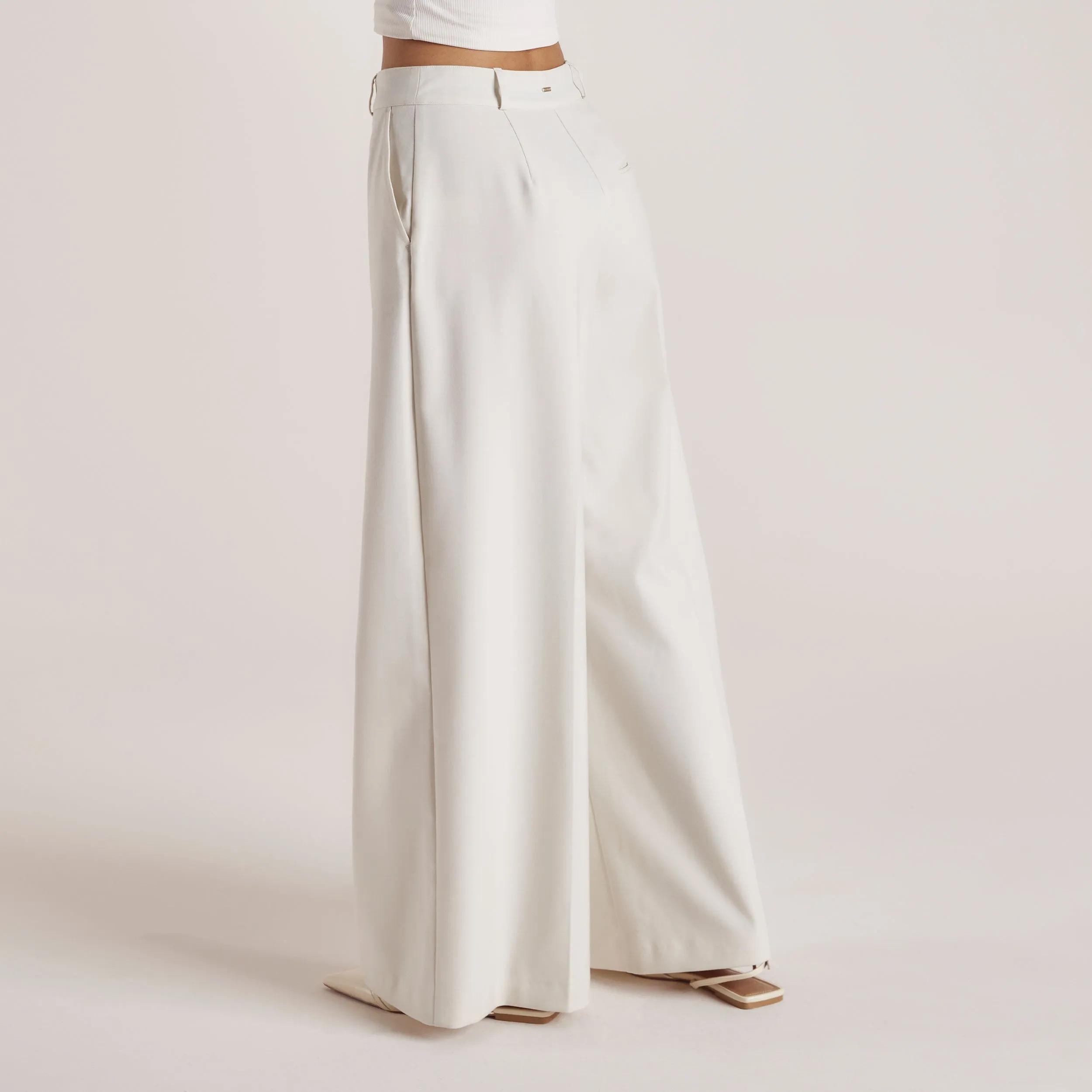 Wide-Leg Tailored Pants - Cream