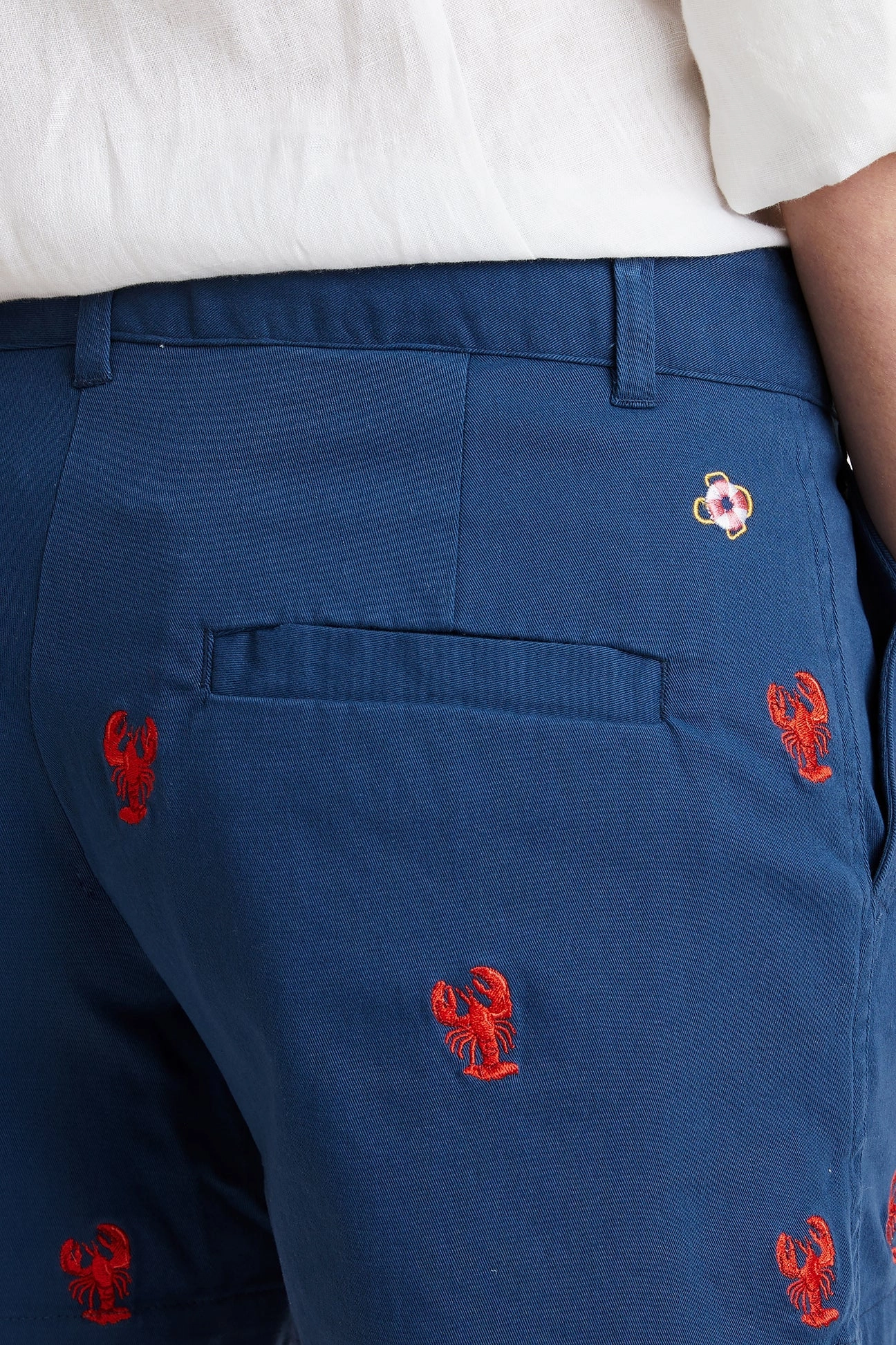 Sailing Short Stretch Twill Nantucket Navy with Lobster Mid Rise