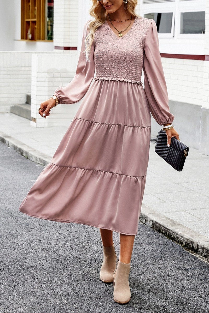 Fashion Look Texture Softness WOMEN SMOCKED LONG SLEEVE TIERED CAKE FLOWY DRESS
