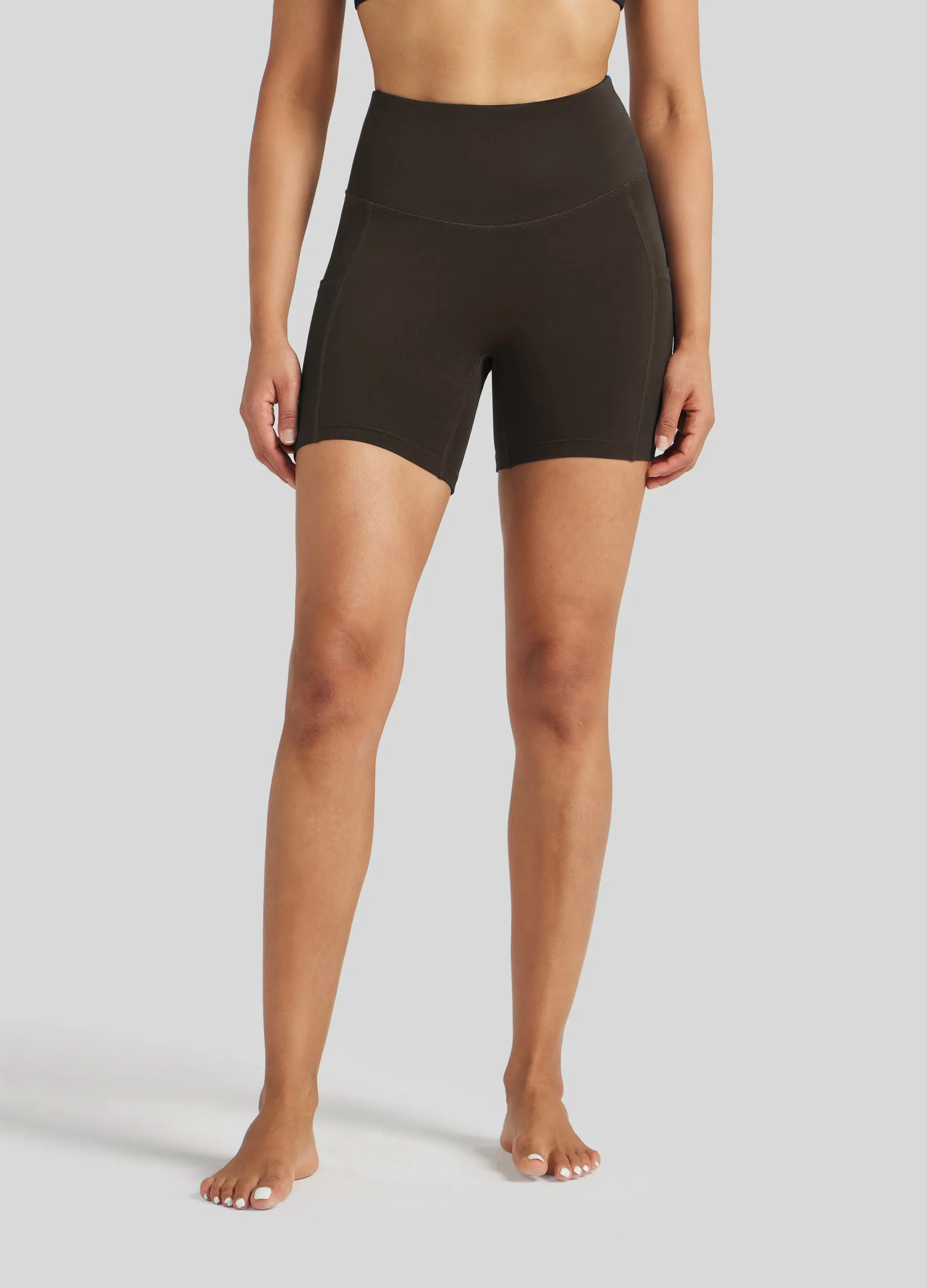 Women's Yoga Shorts with Pockets 5 Inch