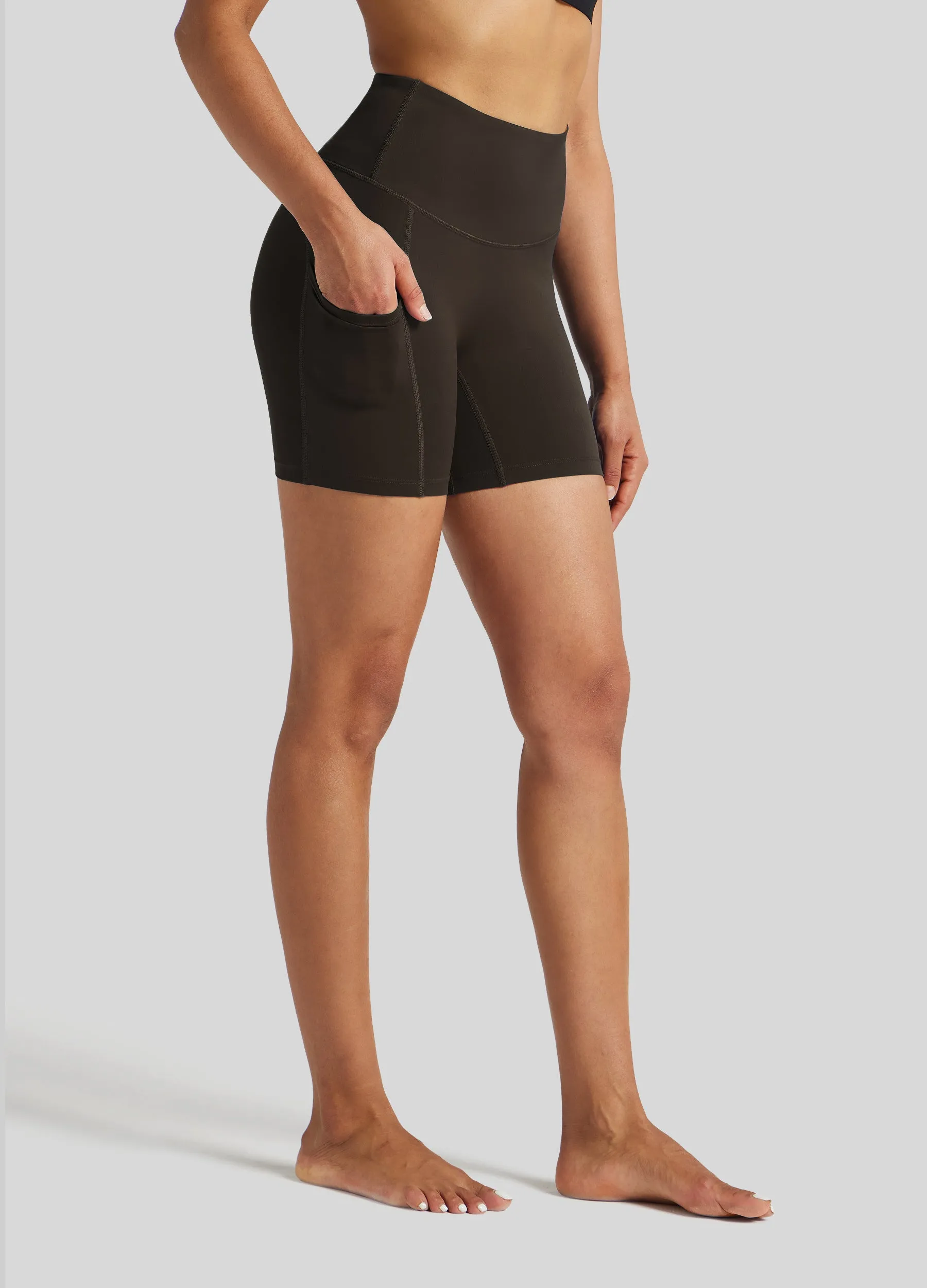 Women's Yoga Shorts with Pockets 5 Inch
