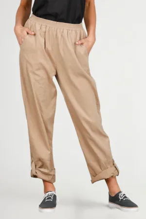 Wonderland Pant in Tan